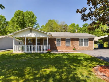 208 Springhill Lane sold home in Wendover, Maiden, NC