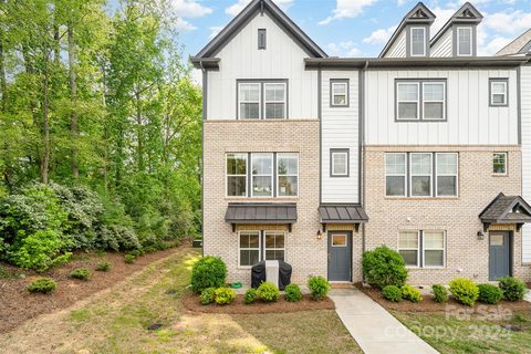 14006 Loyola Ridge Drive sold townhome in Elm at Stonecrest, Charlotte, NC