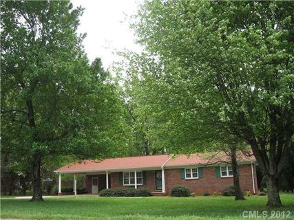 1708 Maple Lane
