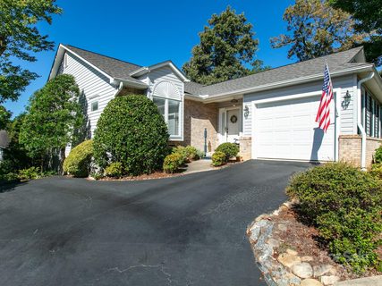 94 Laurel Ridge Place