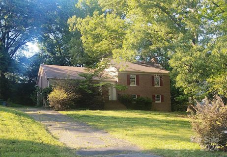 2801 Huntingtowne Farms Lane