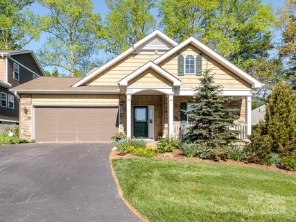 222 Shaws Creek Farm Road sold townhome in Shaws Creek Farm, Hendersonville, NC