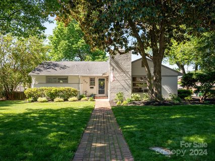 300 Blackthorne Lane
