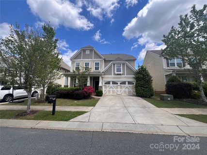 1007 Dunhill Lane