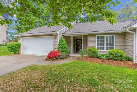 330 Wiltshire Circle sold condo in Stafford Crossing, Fletcher, NC