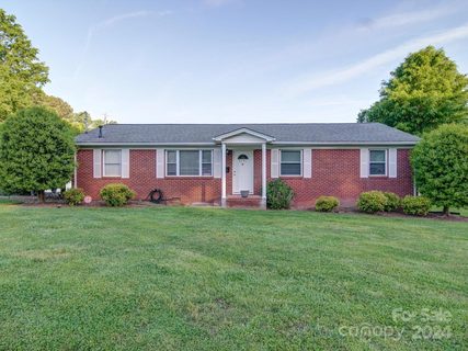 3261 Robinwood Road sold home in Lakewood, Gastonia, NC