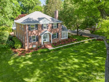 1900 S Wendover Road