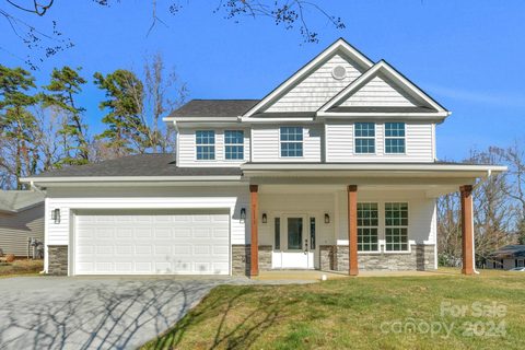 7111 Rockwood Forest Lane sold home in Idlewild Woods, Charlotte, NC