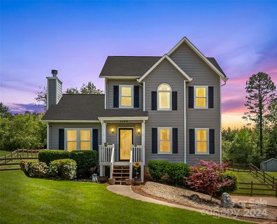 5299 Winding Oak Drive sold home in Maple Crest, Hickory, NC