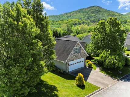 93 Farm Valley Road sold home in Cottages at Livingston Farms, Fletcher, NC
