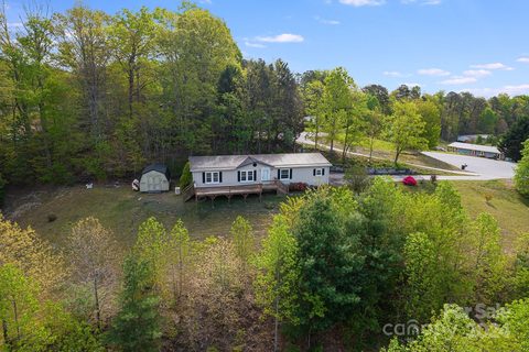 218 Sandy Creek Court sold home in Clear Creek Meadows, Hendersonville, NC