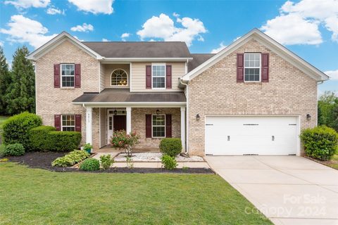 6013 Fox Cub Way sold home in Fox Ridge, Indian Land, SC