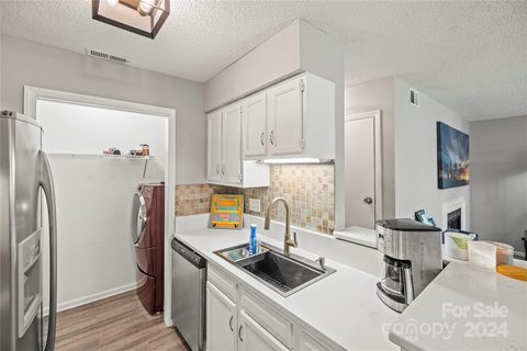 8117 Tremaine Court A sold condo in Devonshire Court, Charlotte, NC
