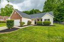 317 Tamarack Drive sold home in Matthews, SC