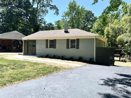 2638 Columbus Circle sold home in Regal Heights, Charlotte, NC