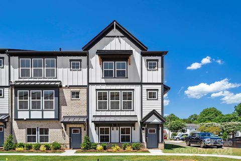 703 Carr Place