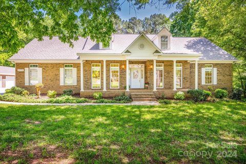 6730 Hawks Nest Lane sold home in Lowesville, Stanley, NC