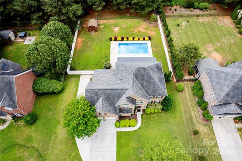 179 Winter Flake Drive sold home in Barium Seasons Village, Statesville, NC