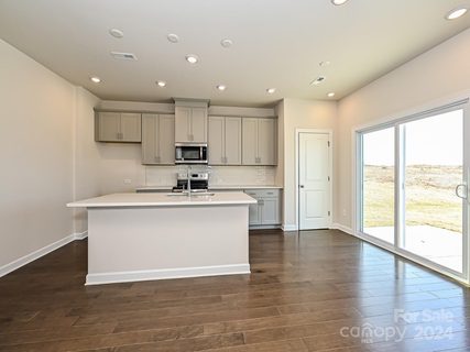 1025 Harry Court