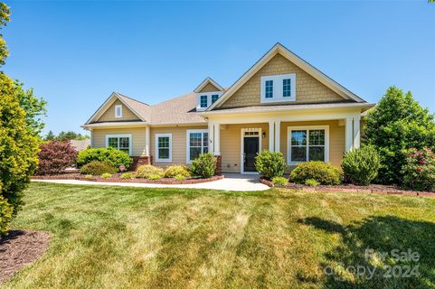 10615 Coronet Court sold home in Hawthorne, Harrisburg, NC