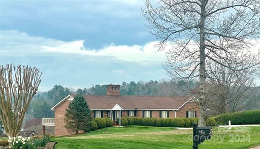 5772 Selkirk Drive