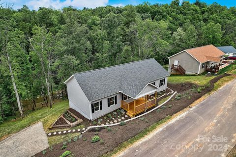 135 Indian Paintbrush Lane sold home in Rolling Hills of French Broad, Alexander, NC