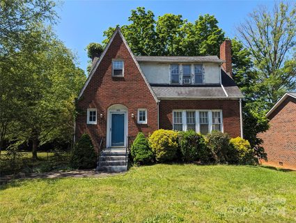 656 Salisbury Road sold home in Country Club Estates, Statesville, NC