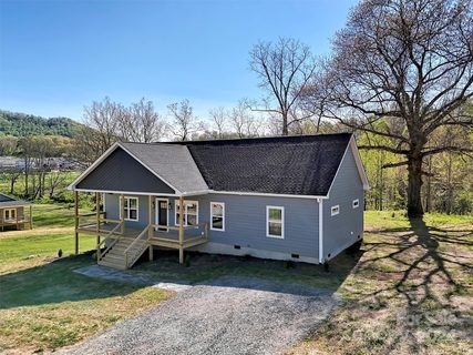165 Ridge View Drive 19 sold home in Walnut Ridge, Clyde, NC