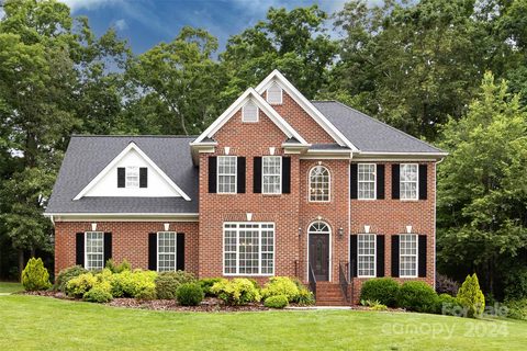 728 Clifden Drive