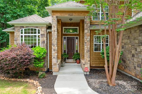 8820 Crosstimbers Drive