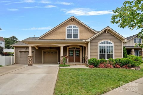 10015 Blackstone Drive