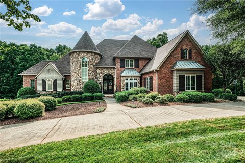 1611 Shadow Forest Drive sold home in The Forest, Matthews, NC