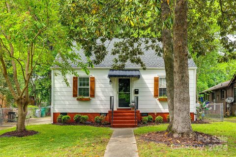 1511 Mimosa Avenue