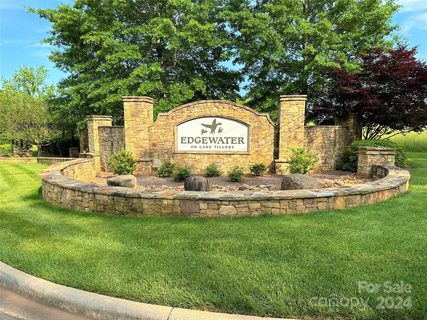 115 Bridgeview Court 118