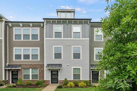 434 Simeon Drive sold home in The Towns at Greenway, Charlotte, NC