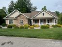 72 Willow Place Circle sold home in Hendersonville, SC