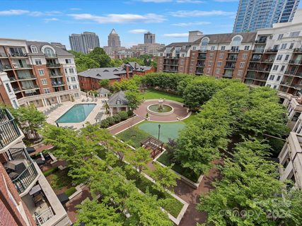 300 W 5th Street 634