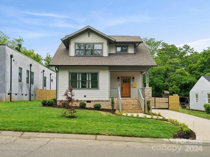 2112 Vanderbilt Road