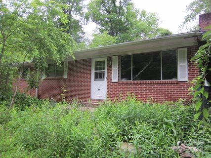 95 Whispering Pines Drive sold home in Whispering Pines, Pisgah Forest, NC