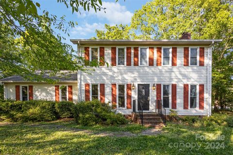 1200 Rabbit Run Road sold home in Briar Patch, York, SC