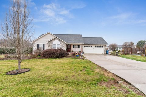 4813 Thoreau Drive sold home in Swinging Bridge, Conover, NC