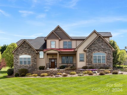 442 Ridgeview Hill Drive sold home in Ridgeview At Sweetwater Hills, Hendersonville, NC