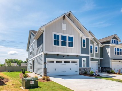 320 Quartz Hill Way