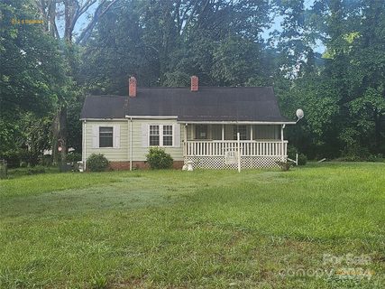 811 Hoskins Road