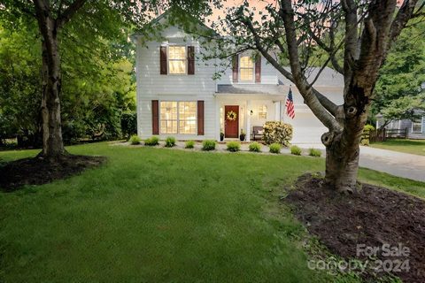 12133 Moonshadow Lane