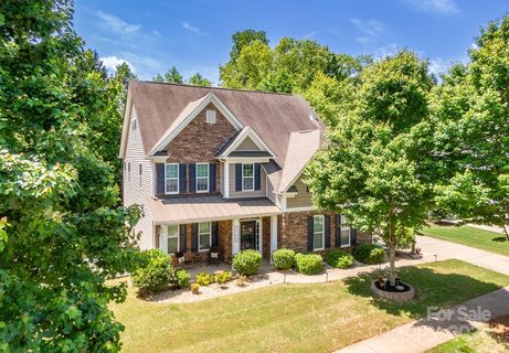 5744 Mcdowell Run Drive sold home in Riverdale, Huntersville, NC