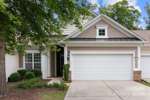 2038 Hudson Lane