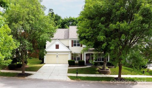 18015 Harbor Mist Road sold home in Victoria Bay, Cornelius, NC