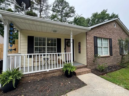 1079 Cherry Meadow Lane sold home in Cherry Meadows, Rock Hill, SC