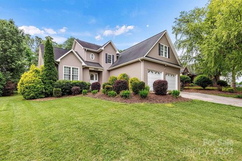 3246 48th Avenue Lane sold home in Carolina Springs, Hickory, NC